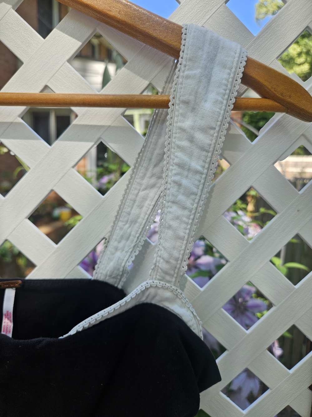 Free People 2 Tone Cropped Tank With Black Body & White Straps, Size XS - Picture 3 of 9